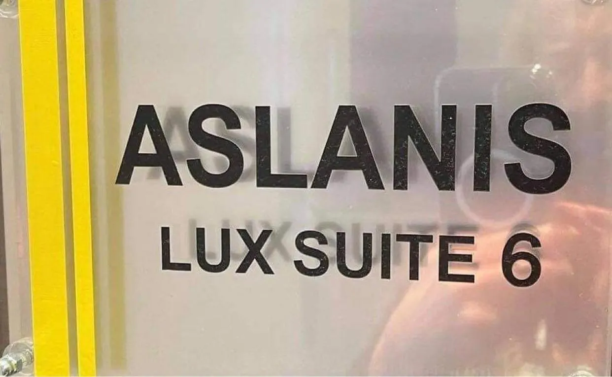 Aslanis Luxury Suites -Theme Studio Anatoli Apartment